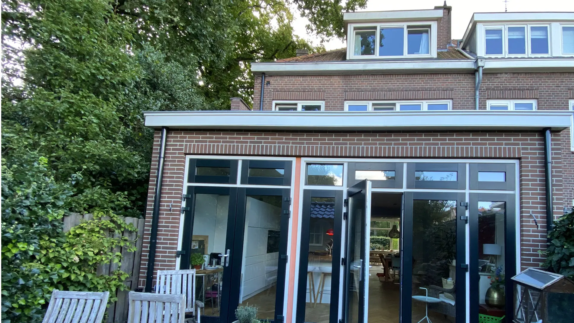 Uitbouw en interne verbouwing jaren 30 hoekwoning plan galerij 1